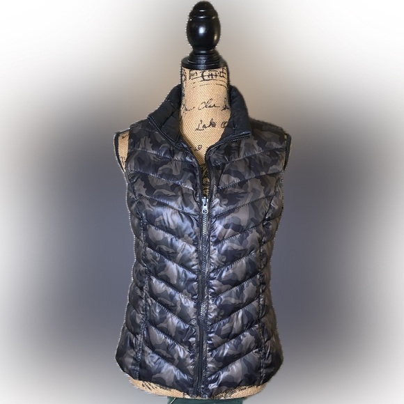 INC International Concepts Jackets & Blazers - Dark Camouflage Army Quilted Zip Puffer Vest S Street Preppy Grunge Cozy INC